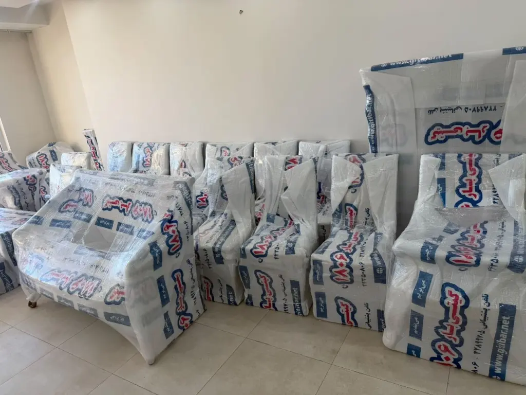 تصویری از بسته‌بندی بخشی از وسایل برای حمل و نقل باربری